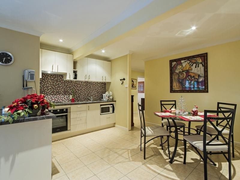 2 Kerry Place, Southport QLD 4215