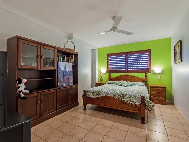 2 Kerry Place, Southport QLD 4215