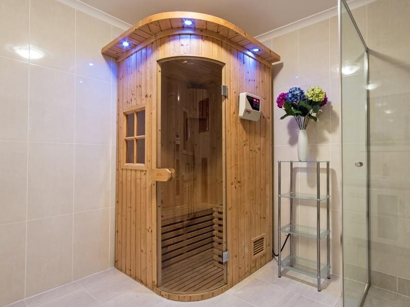 2 Kerry Place, Southport QLD 4215