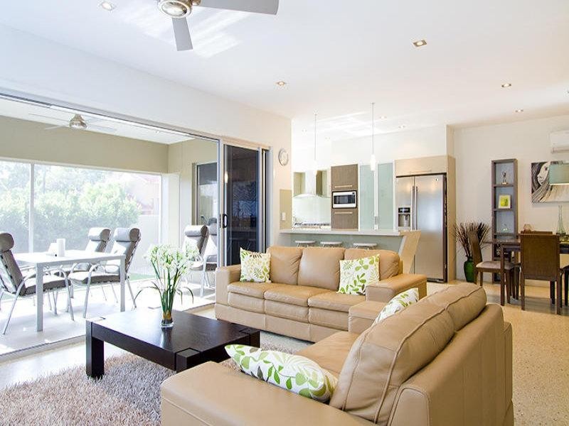 1/31 Imperial Parade, Labrador QLD 4215