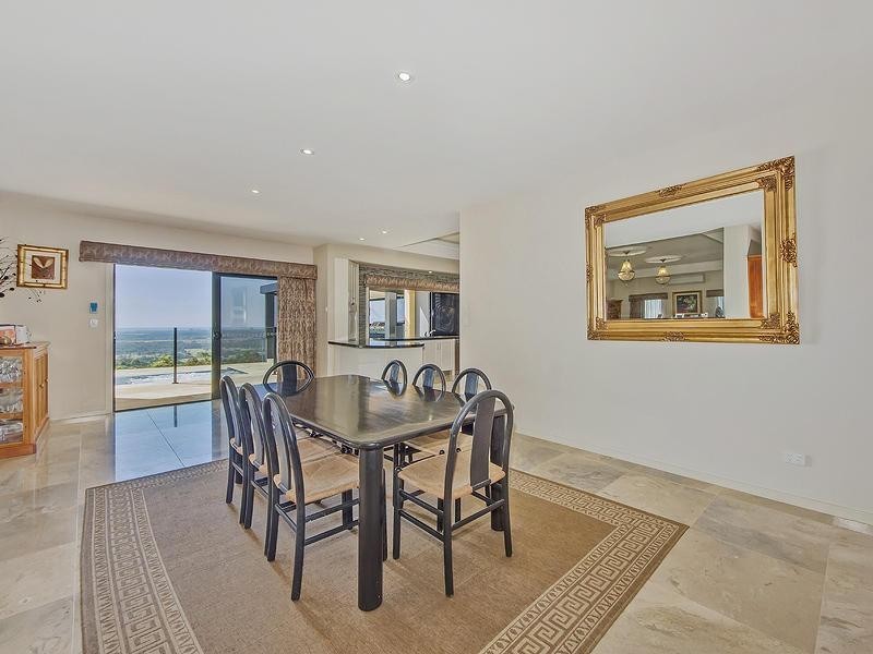 10 Zenith Crescent, Pacific Pines QLD 4211