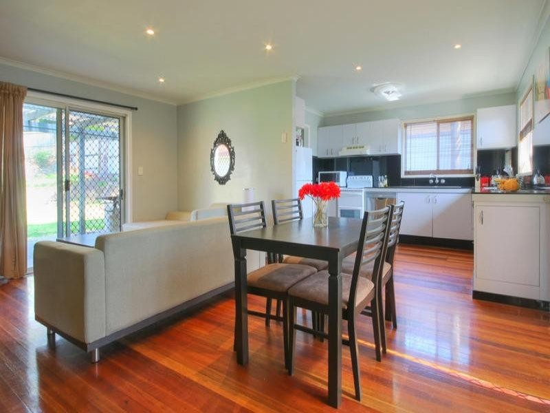 56 Kindra Avenue, Southport QLD 4215