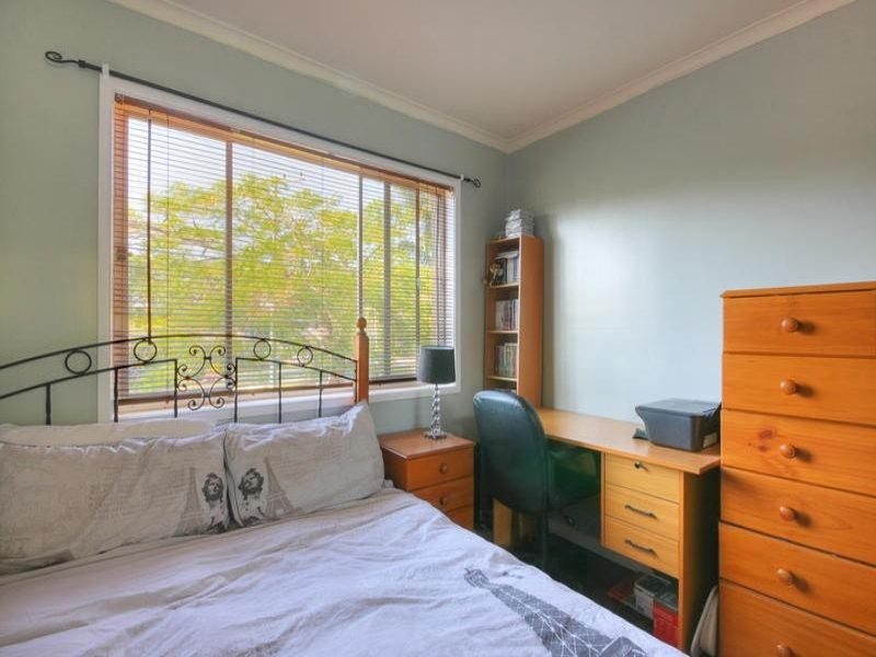 56 Kindra Avenue, Southport QLD 4215