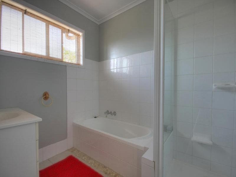 56 Kindra Avenue, Southport QLD 4215