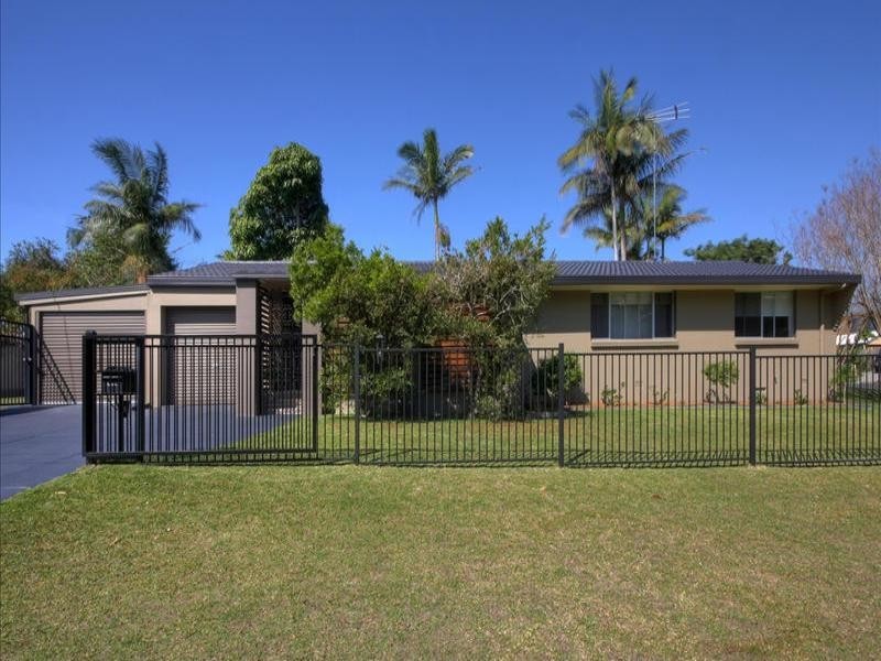 9 Orana Avenue, Southport QLD 4215