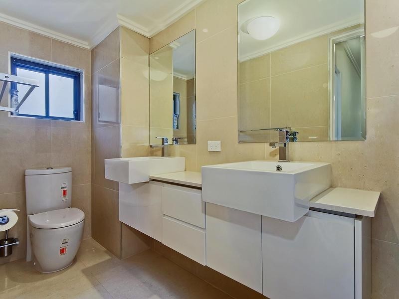 13/508 ‘Shoreline Apartments’, Marine Parade, Biggera Waters QLD 4216