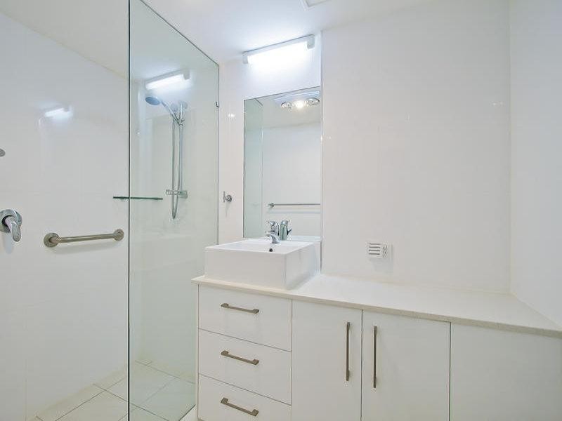11F/10 ‘Huntington Apartments’, Marine Parade, Southport QLD 4215