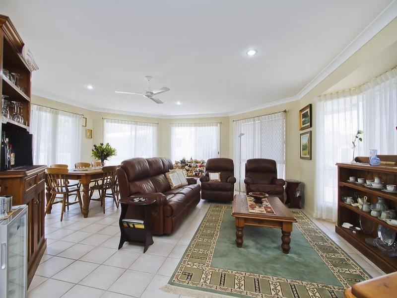 3 Corai Close, Pacific Pines QLD 4211