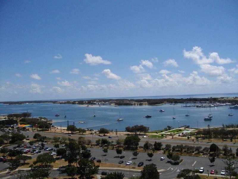 15E/10 ‘Huntington Apartments’ Marine Parade, Southport QLD 4215