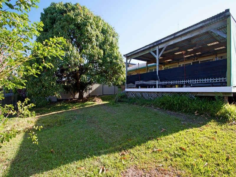 17 Ashbourne Terrace, Biggera Waters QLD 4216