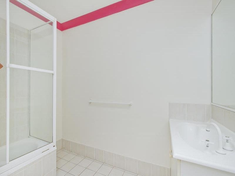 1/23 Anne Street, Southport QLD 4215