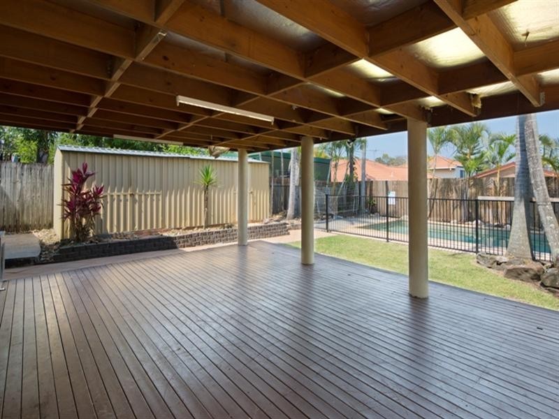 12 Fox Avenue, Southport QLD 4215