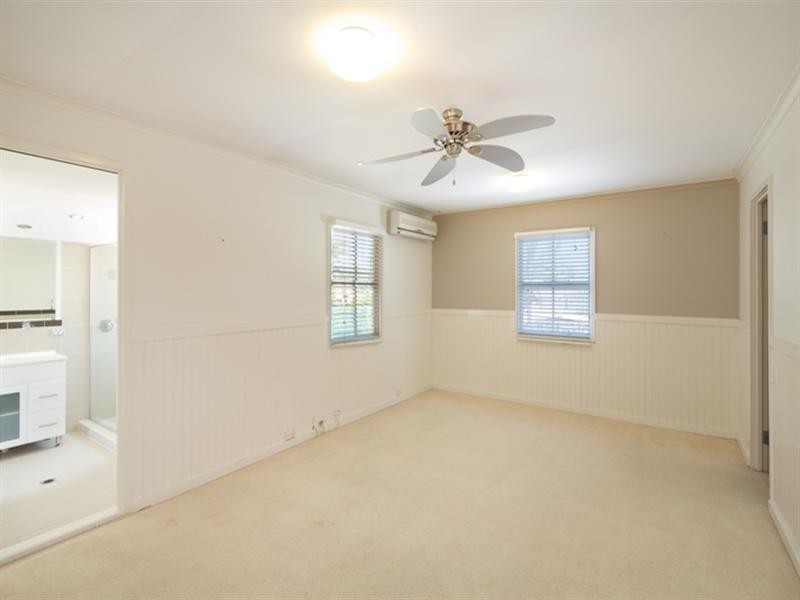 12 Fox Avenue, Southport QLD 4215