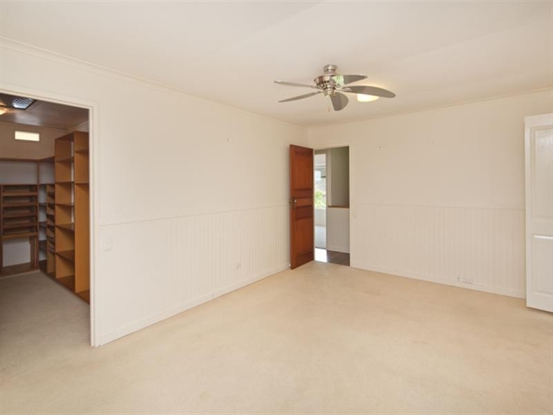 12 Fox Avenue, Southport QLD 4215