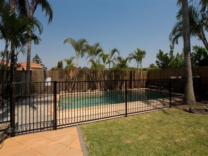 12 Fox Avenue, Southport QLD 4215