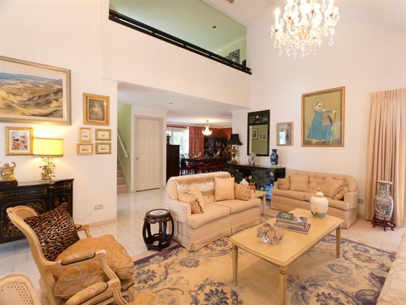 2 Daimler Drive, Bundall QLD 4217