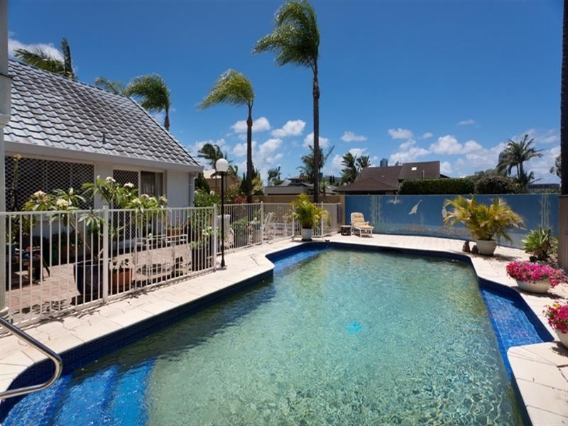 2 Daimler Drive, Bundall QLD 4217
