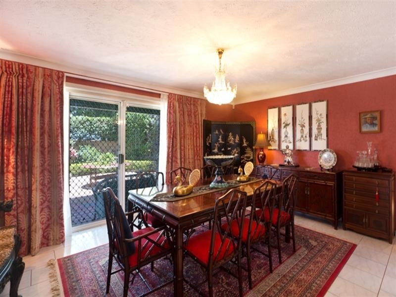 2 Daimler Drive, Bundall QLD 4217