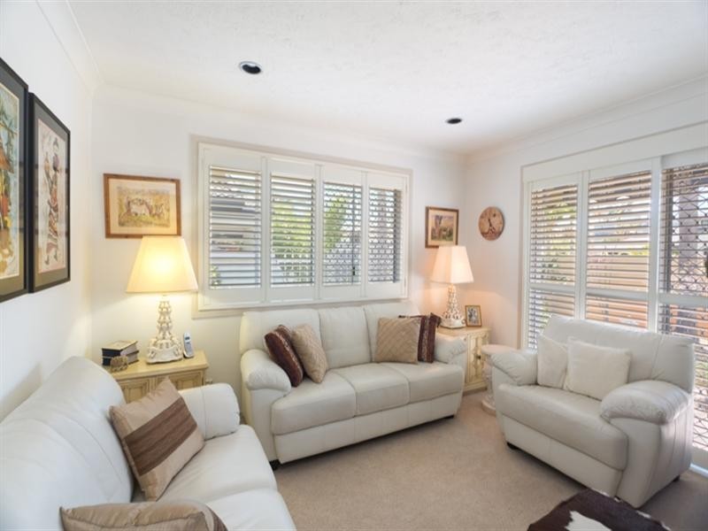 2 Daimler Drive, Bundall QLD 4217