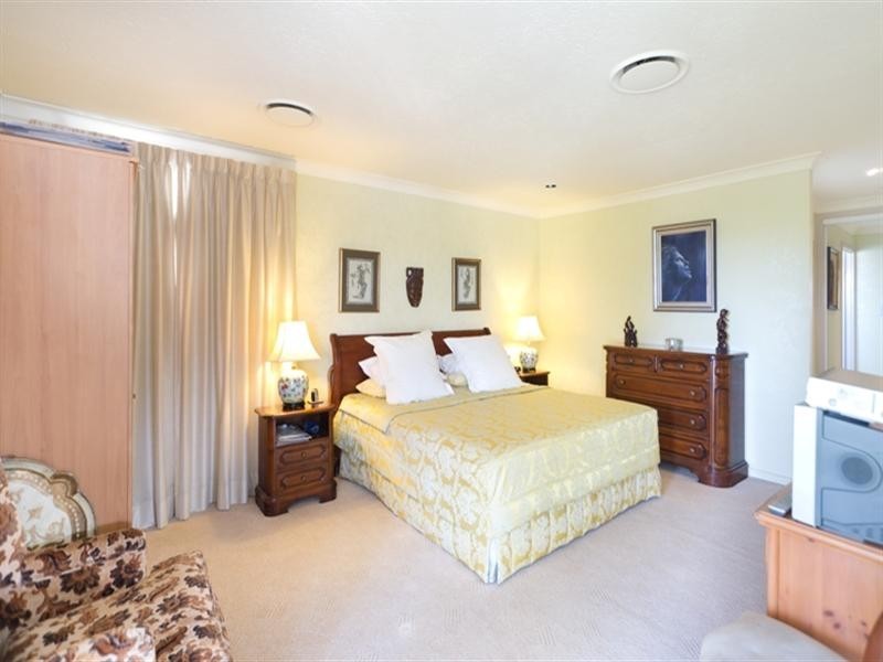 2 Daimler Drive, Bundall QLD 4217