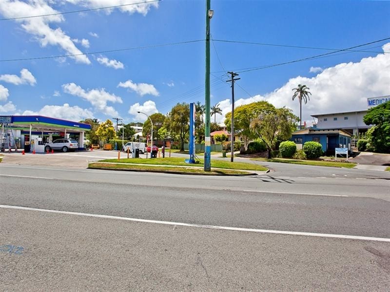 94 Falconer Street, Southport QLD 4215
