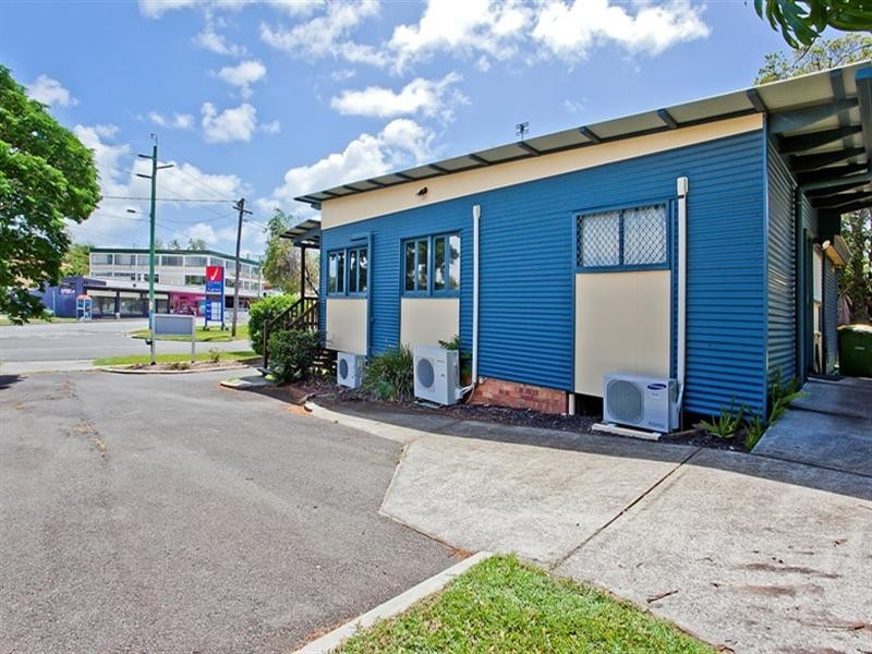 94 Falconer Street, Southport QLD 4215