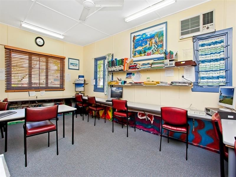 94 Falconer Street, Southport QLD 4215