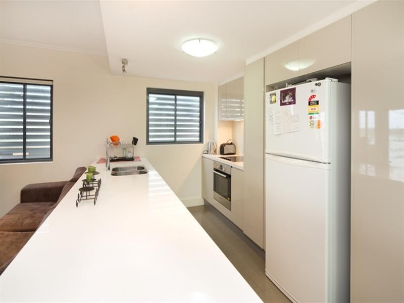 10/508 ‘Shoreline Apartments’, Marine Parade, Biggera Waters QLD 4216