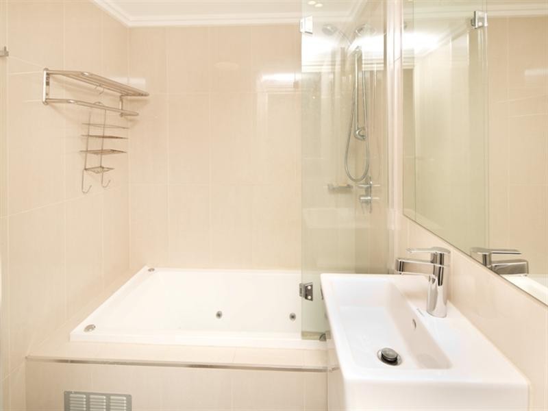 10/508 ‘Shoreline Apartments’, Marine Parade, Biggera Waters QLD 4216