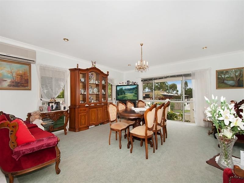 11 Cooper Parade, Southport QLD 4215