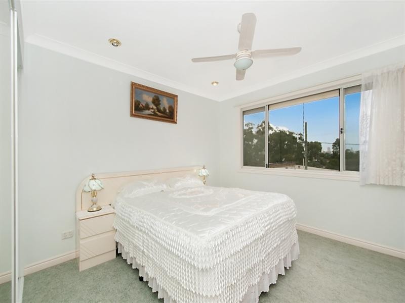 11 Cooper Parade, Southport QLD 4215