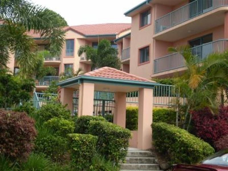 9/12 Gillian Lane, Southport QLD 4215