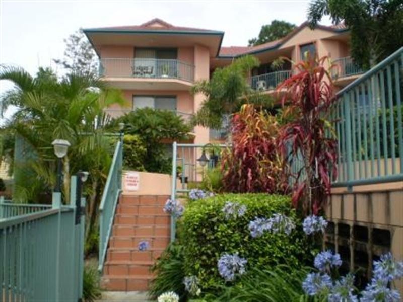 9/12 Gillian Lane, Southport QLD 4215