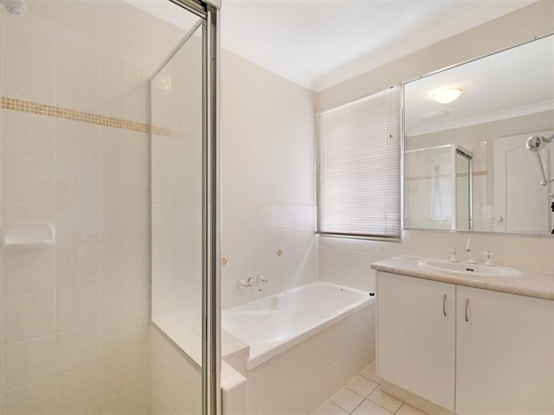 103 Christina Ryan Way, Arundel QLD 4214