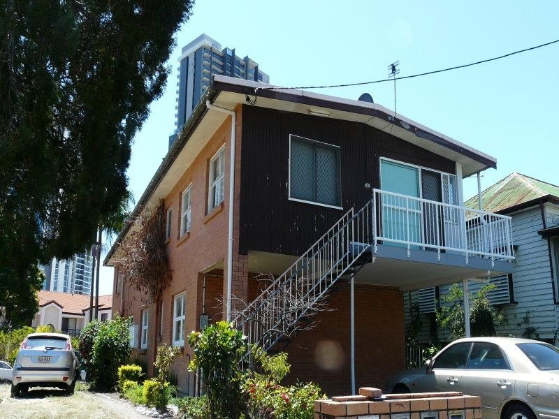 2/73 ‘Zappia’, Queen Street, Southport QLD 4215