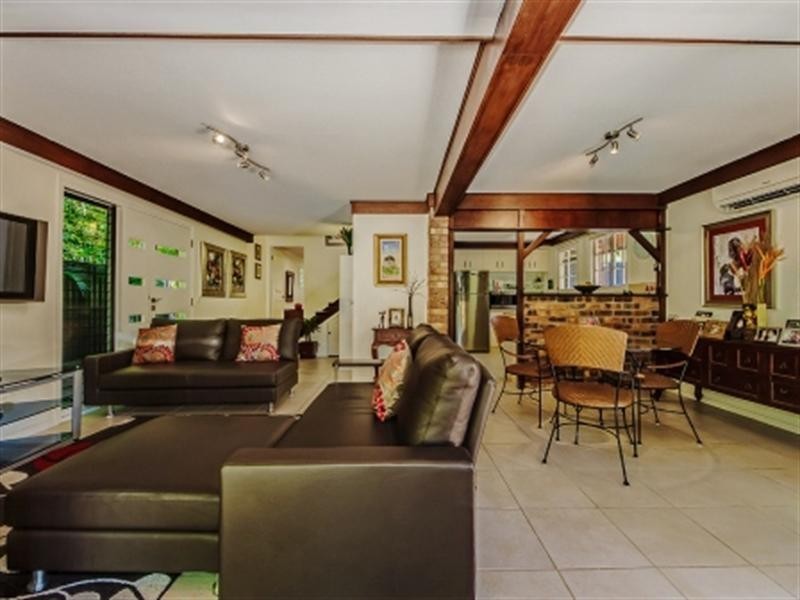 2/7 Dowling Drive, Southport QLD 4215