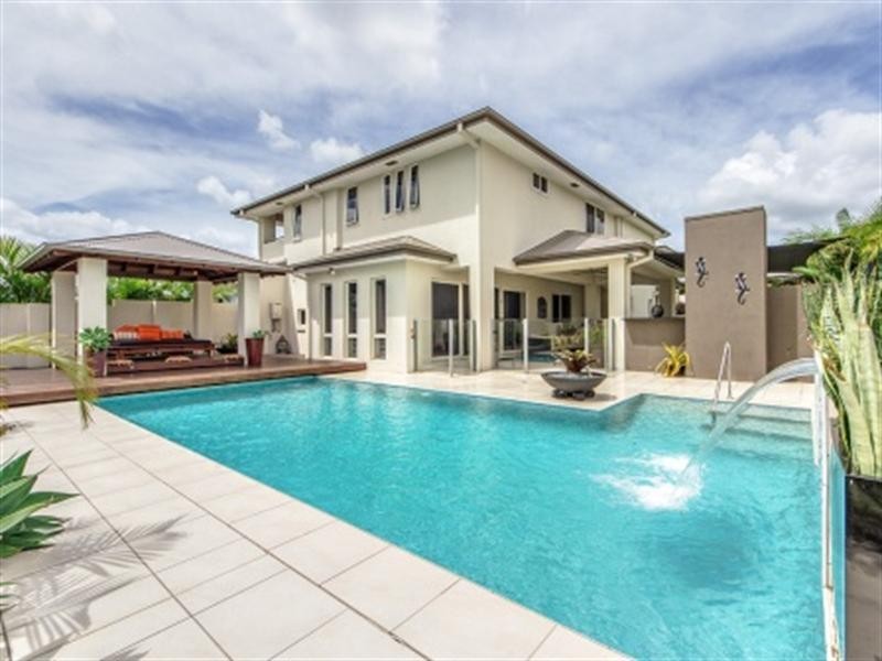 1 Zenith Crescent, Pacific Pines QLD 4211