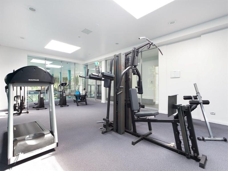 412/3 Como Crescent, Southport QLD 4215