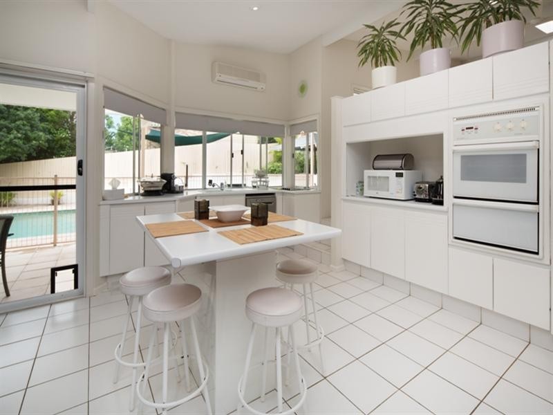 24 Crenshaw Court, Parkwood QLD 4214