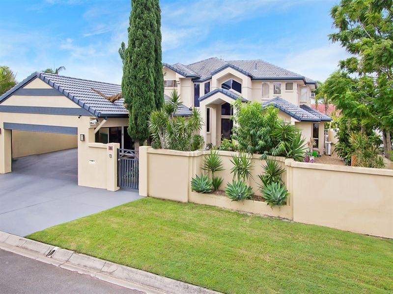 28 Christa Way, Benowa QLD 4217