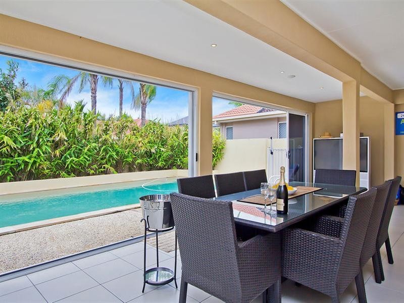 28 Christa Way, Benowa QLD 4217
