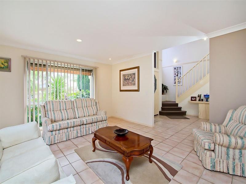 28 Christa Way, Benowa QLD 4217