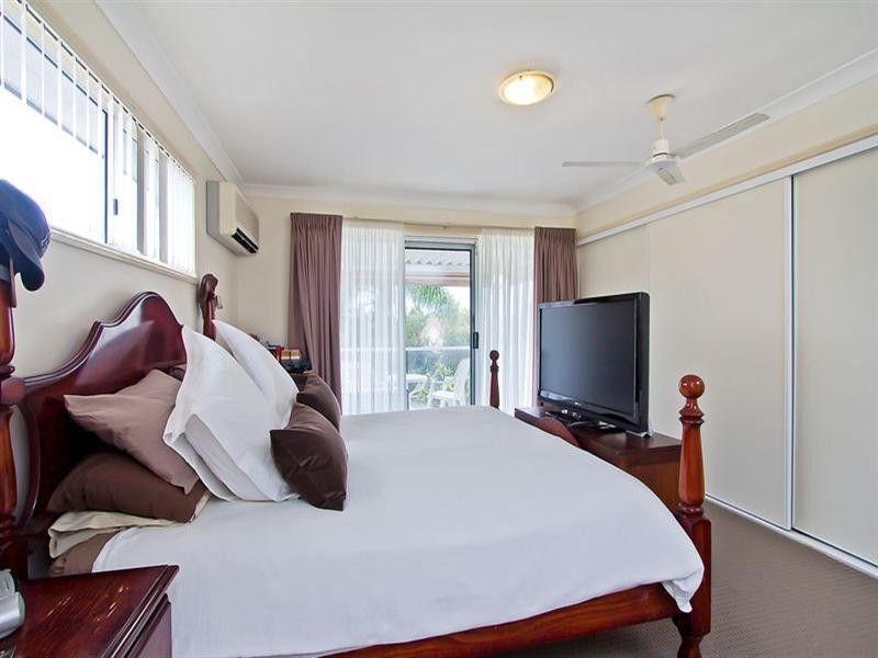 28 Christa Way, Benowa QLD 4217