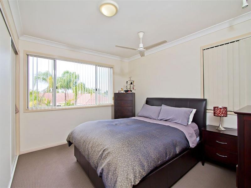 28 Christa Way, Benowa QLD 4217