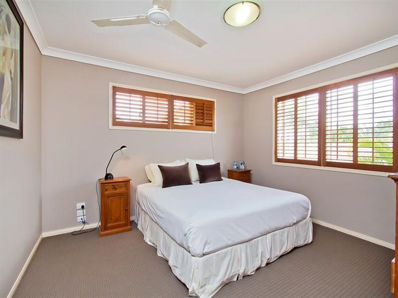 28 Christa Way, Benowa QLD 4217