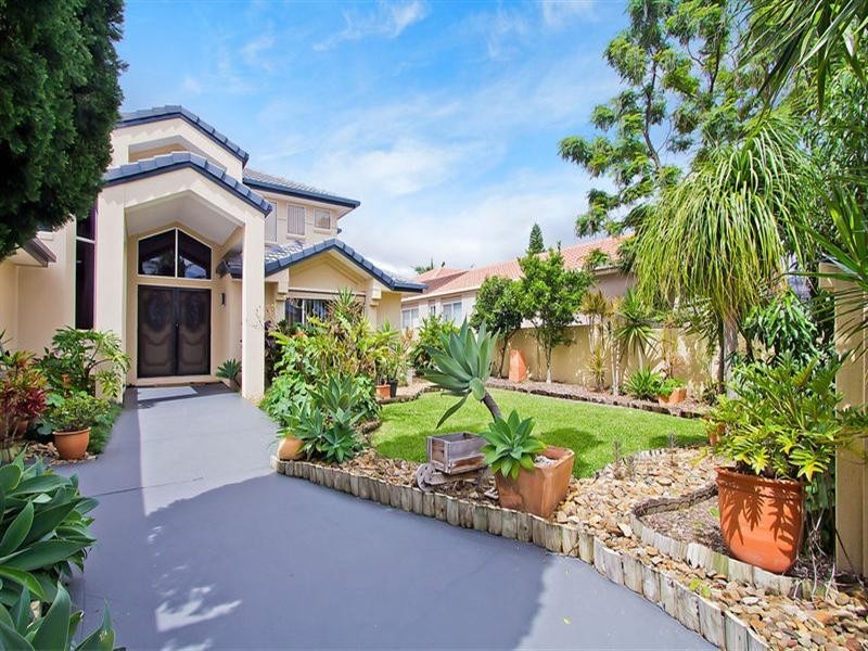 28 Christa Way, Benowa QLD 4217