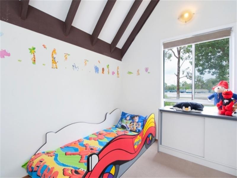 2/19 Corunna Crescent, Ashmore QLD 4214