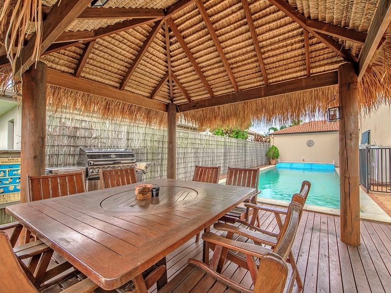 27 Crestwood Drive, Molendinar QLD 4214