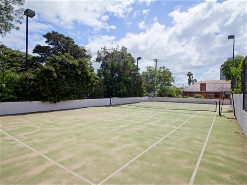 4B ‘Atrium Resort’ 510 Marine Parade, Biggera Waters QLD 4216