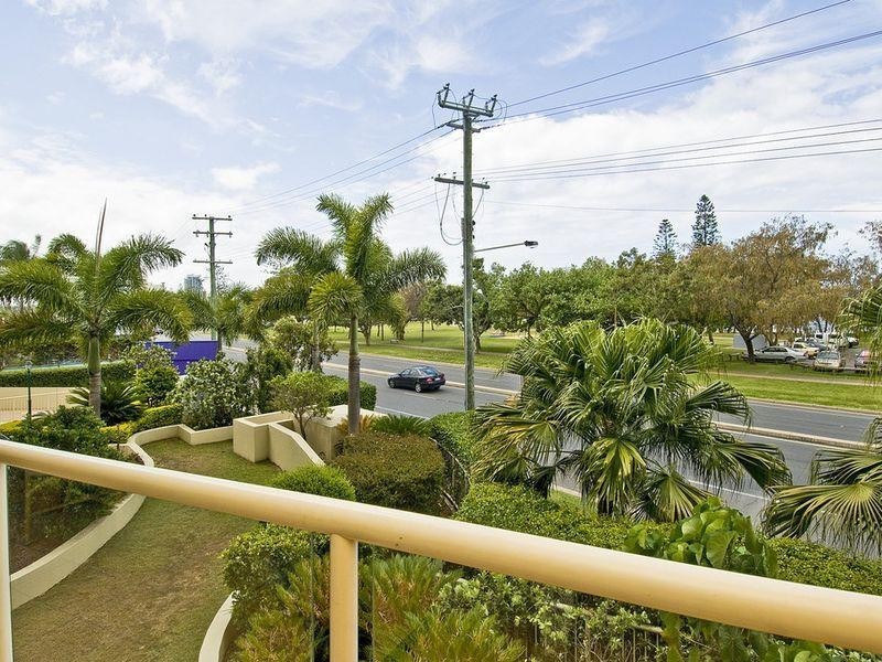 15 ‘Rays Resort’ 106 Marine Parade, Southport QLD 4215